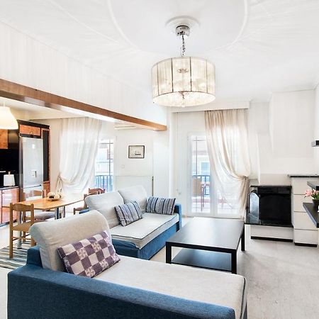 Seafront 2 Bedrooms Apartment Неа Ираклия Екстериор снимка