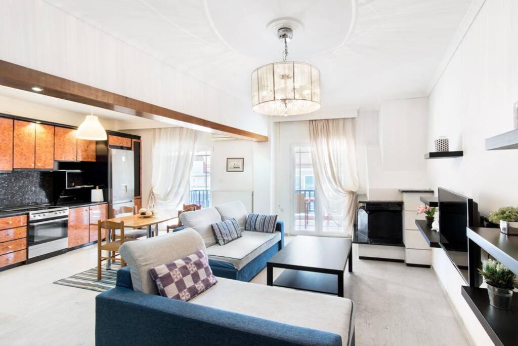 Seafront 2 Bedrooms Apartment Неа Ираклия Екстериор снимка
