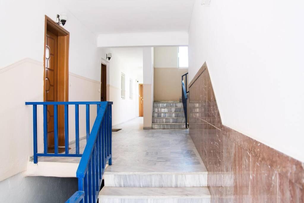 Seafront 2 Bedrooms Apartment Неа Ираклия Екстериор снимка